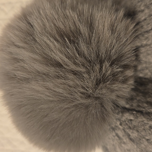 Steve Madden Beanie - Picture 3 of 9